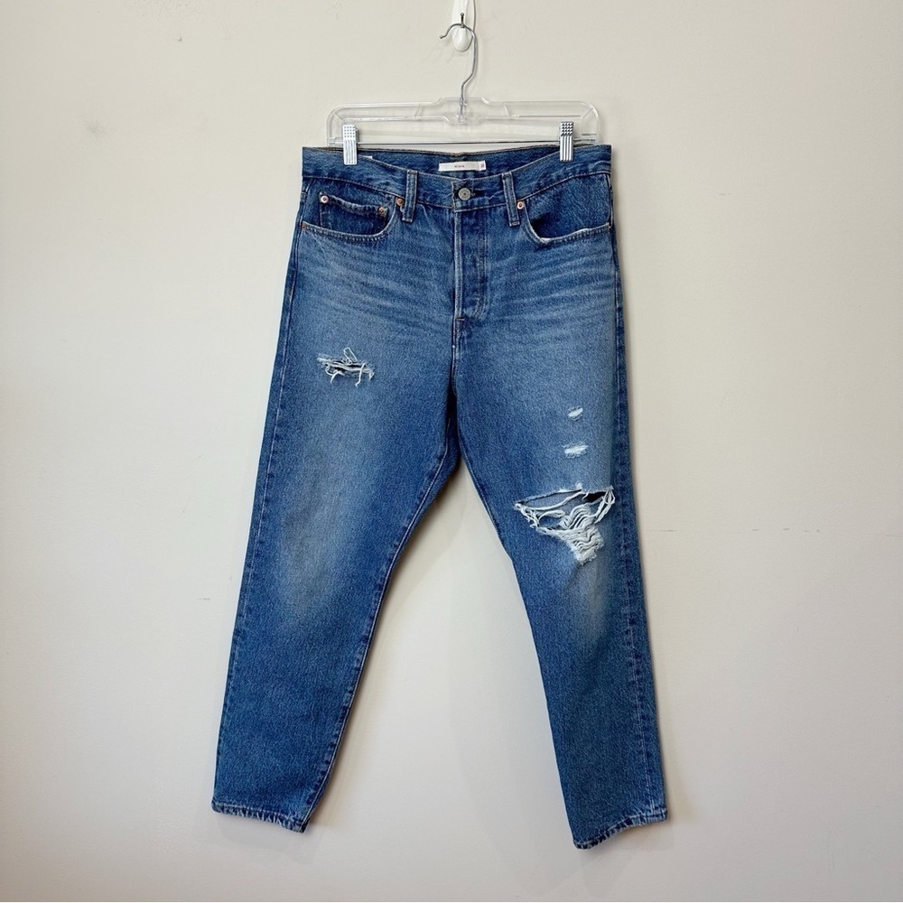 Levi’s Wedgie Jeans Distressed Buttonfly